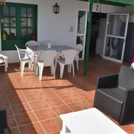 Playa Honda Sleeps 4 Wifi * Playa Honda (Lanzarote)